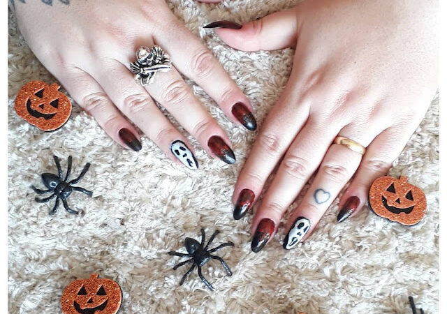 Unhas decoradas inspirada no filme Pânico – Halloween Nails