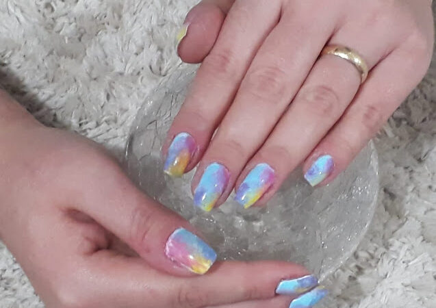 Como fazer as unhas Tie Dye