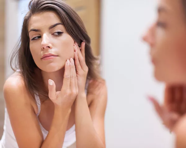 Acne Hormonal: Como Tratar e Prevenir Durante o Ciclo Menstrual