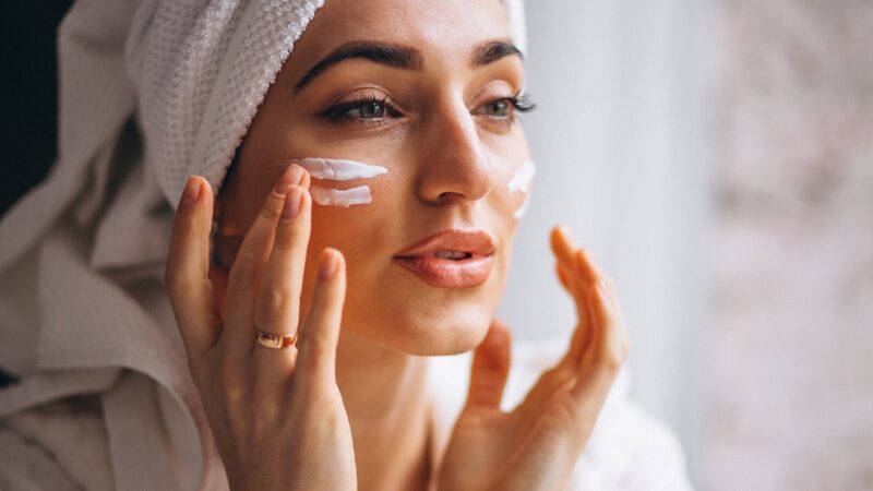 Rotina de Skincare Simples: Passo a Passo para Cuidar da Pele em Casa